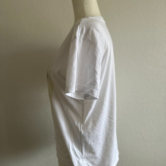 🤍 Abercrombie & Fitch - Short Sleeve New York Skimming Tee🤍 - Picture 4 of 7